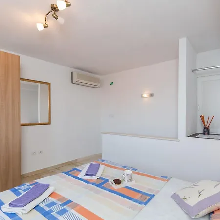公寓 Lovro - Duplex One Bedroom With Terrace And Partial Sea View 1 *